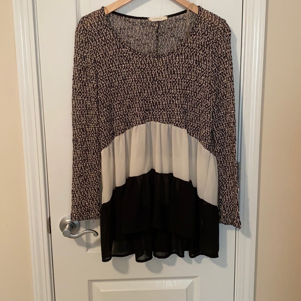 Black and cream sweater top